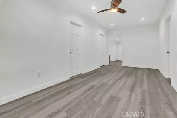 Wilmington (los Angeles), CA 90744,914 E O Street