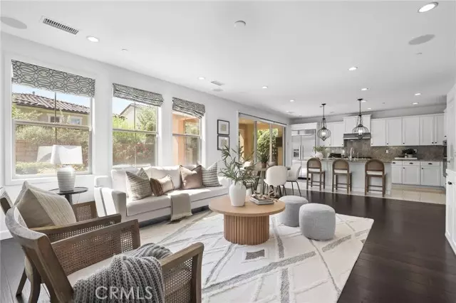 12 Gardenia, Lake Forest (el Toro), CA 92630