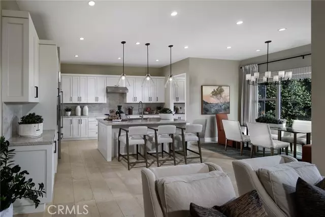 117 Awning, Irvine, CA 92618