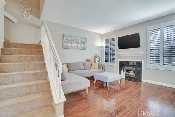Tustin, CA 92782,234 Gallery Way