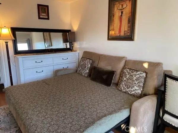 Laguna Hills, CA 92653,Address not disclosed