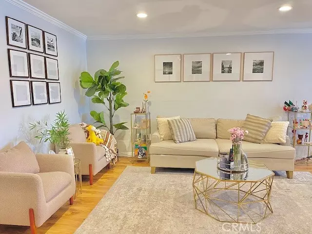 Tarzana (los Angeles), CA 91356,18530 Hatteras Street #309