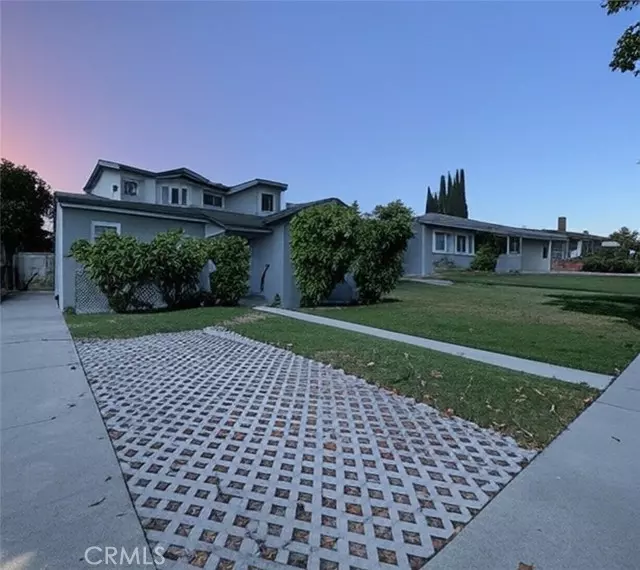 443 W Southgate Avenue, Fullerton, CA 92832