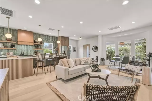 808 S Los Robles Avenue, Pasadena, CA 91106