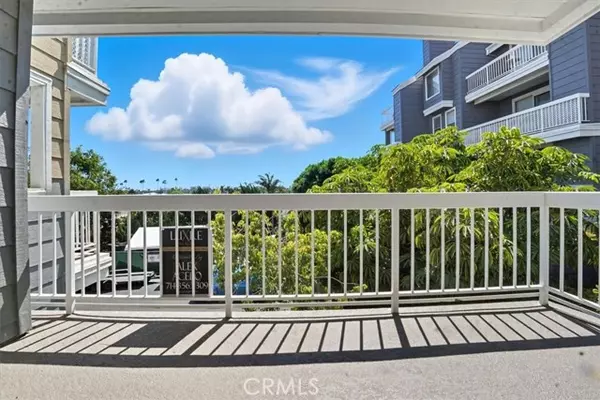 Huntington Beach, CA 92646,20331 Bluffside Circle #A222