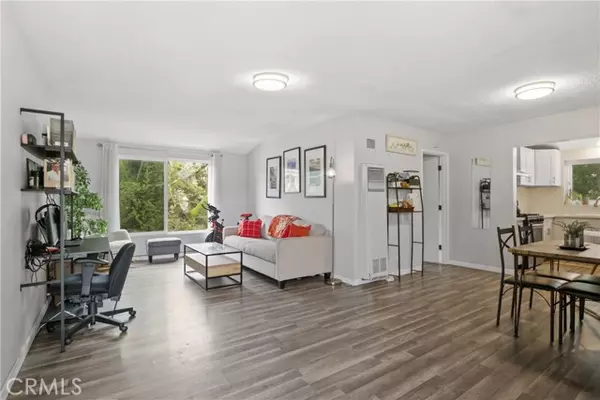 Santa Ana, CA 92701,611 S Orange Avenue #10