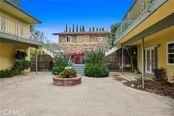 Santa Ana, CA 92701,611 S Orange Avenue #10