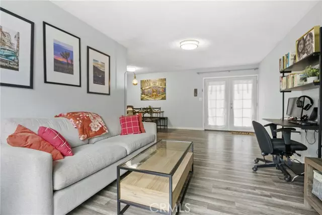 Santa Ana, CA 92701,611 S Orange Avenue #10