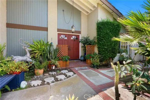 Santa Ana, CA 92707,622 W Alpine Avenue