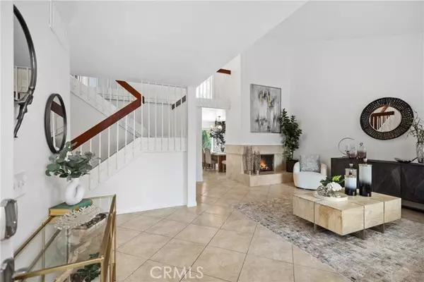 Irvine, CA 92620,15 Colonial