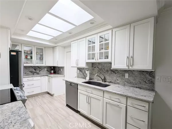 Laguna Woods, CA 92637,3484 Bahia Blanca #A