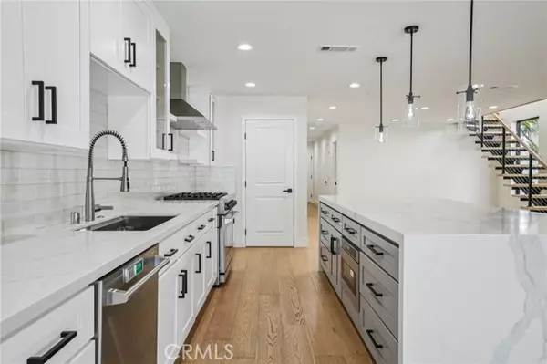 Lake Forest (el Toro), CA 92630,21922 Erie Lane