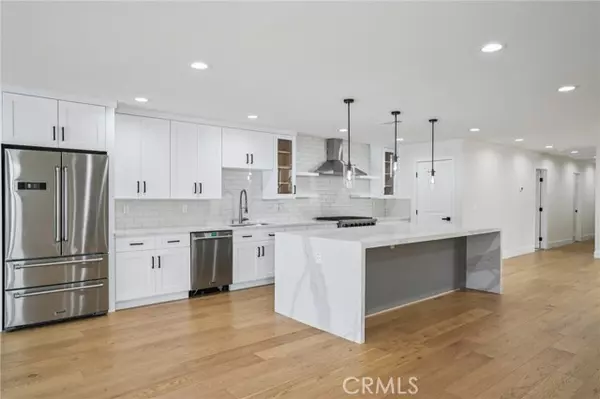 Lake Forest (el Toro), CA 92630,21922 Erie Lane