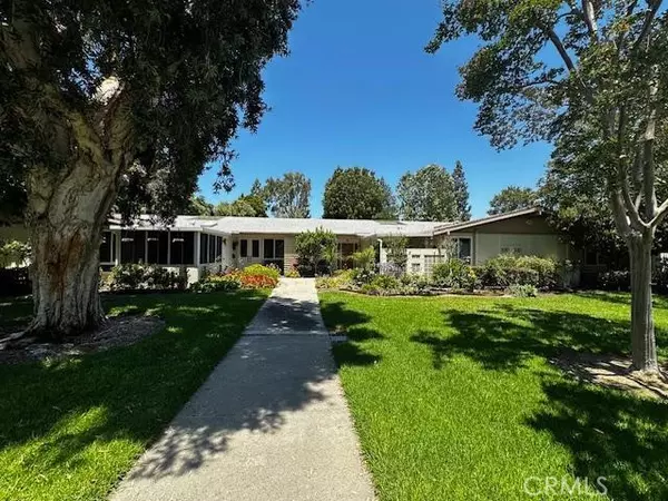 65 Calle Aragon #F, Laguna Woods, CA 92637