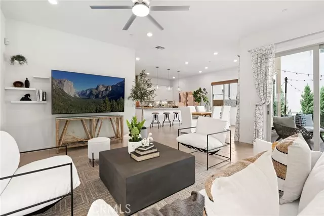 Irvine, CA 92618,126 Stellar