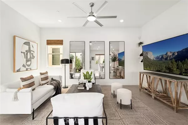 Irvine, CA 92618,126 Stellar