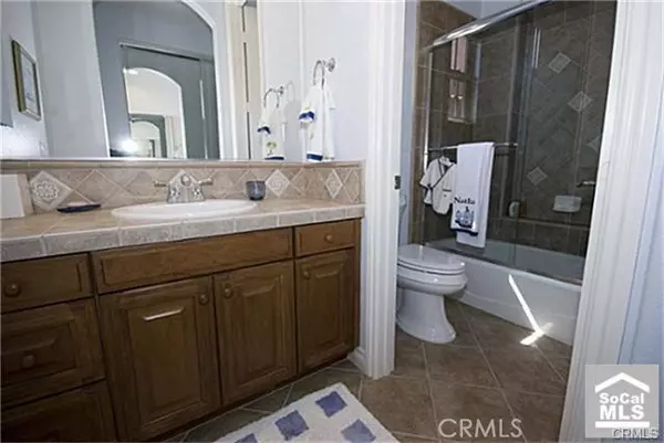 Irvine, CA 92620,37 Twiggs