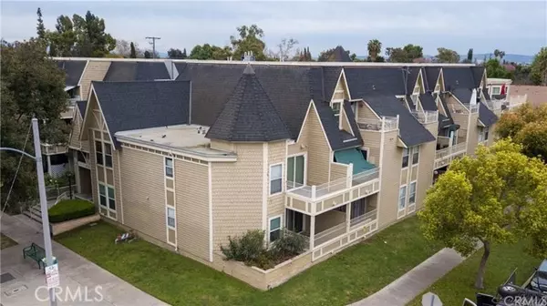 Santa Ana, CA 92701,300 E Chestnut Avenue #301