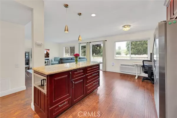Laguna Woods, CA 92637,3168 Via Vista #C