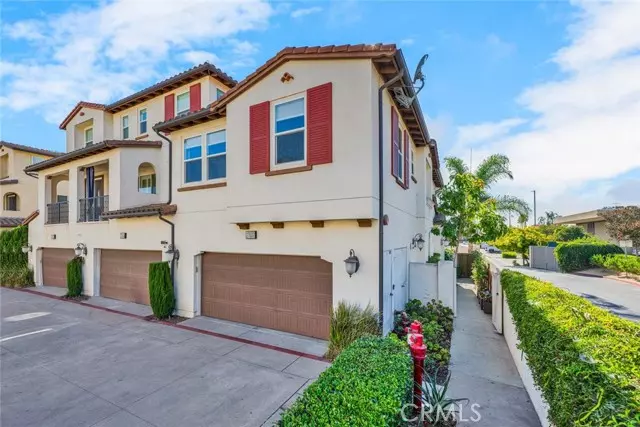 17537 Reflections Court, Fountain Valley, CA 92708