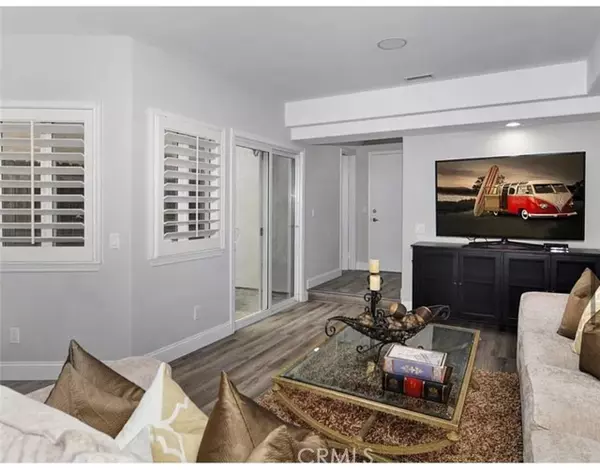 Huntington Beach, CA 92648,211 8th Street