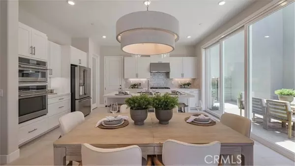 Valencia (santa Clarita), CA 91381,27448 Shining Willow Lane