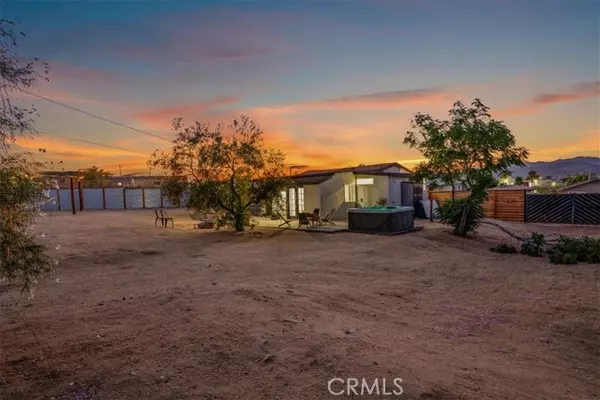 Joshua Tree, CA 92252,61853 Grand View Circle