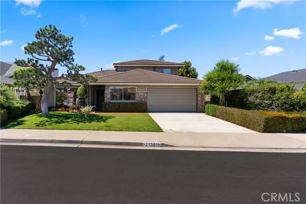 21361 Lemontree Lane, Huntington Beach, CA 92646