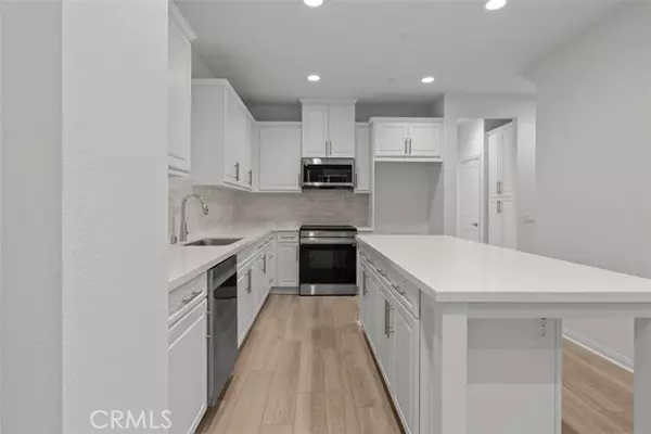 Anaheim, CA 92802,246 S Cascade Palm Drive