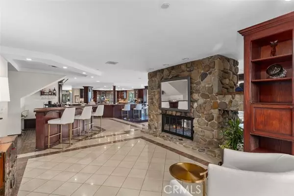 San Clemente, CA 92672,868 Avenida Acapulco