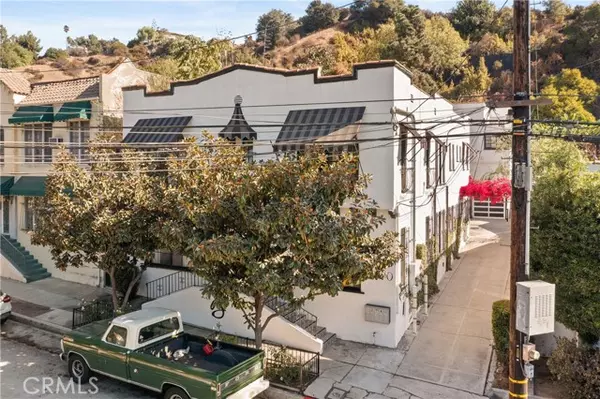 Los Angeles, CA 90068,2568 N Beachwood Drive