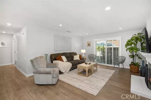 Laguna Woods, CA 92637,5345 Bahia Blanca #D