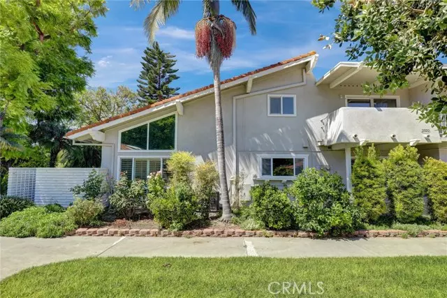 2022 E Via Mariposa #D, Laguna Woods, CA 92637
