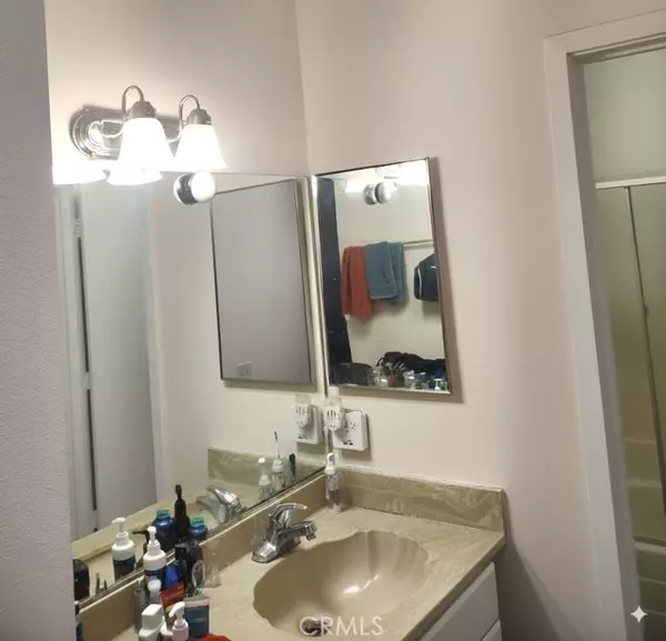 Encino (los Angeles), CA 91316,5460 White Oak Avenue #C101