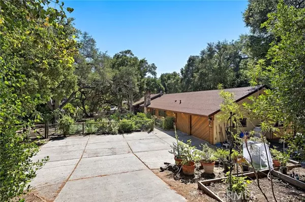 19735 Live Oak Canyon Rd, Trabuco Canyon, CA 92679