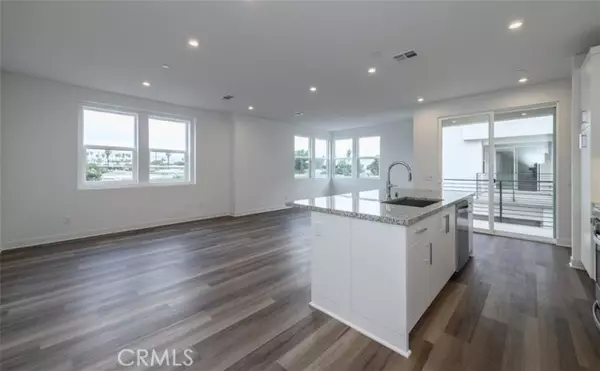 Anaheim, CA 92805,1715 W Bushell