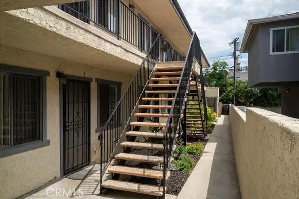 Long Beach, CA 90804,920 Loma Avenue