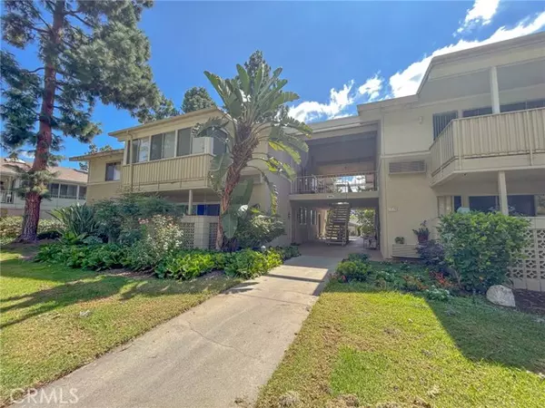 Laguna Woods, CA 92637,353 Avenida Sevilla