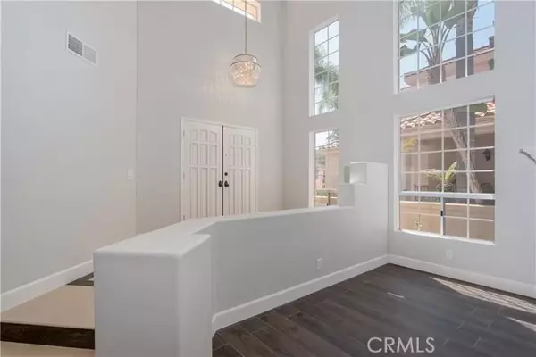 Laguna Niguel, CA 92677,7 Cosenza