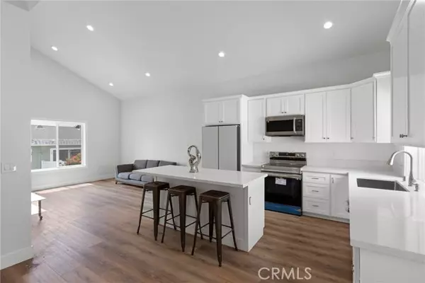 Placentia, CA 92870,949 Cobb Ave #B
