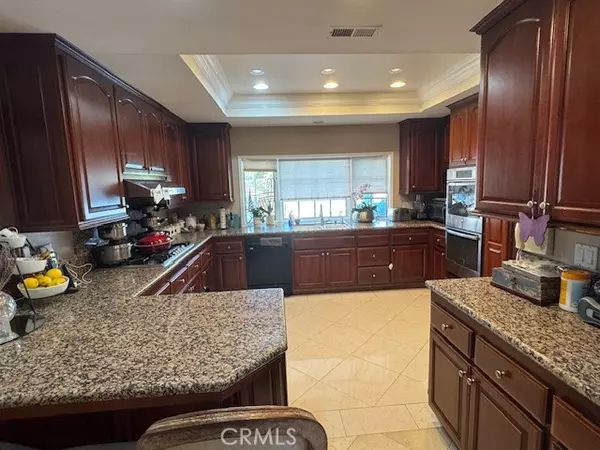 10821 Vida Way, Villa Park, CA 92861