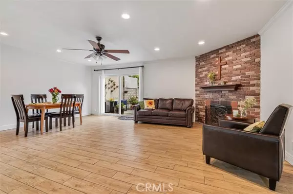 21729 Lake Vista Drive, Lake Forest (el Toro), CA 92630