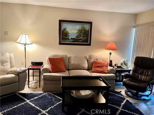 Laguna Woods, CA 92637,2210 VIA MARIPOSA #D