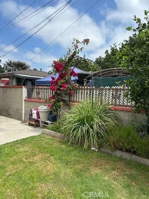 Fullerton, CA 92832,521 E Patterson Way