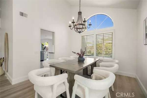 Mission Viejo, CA 92692,26732 Trasmiras