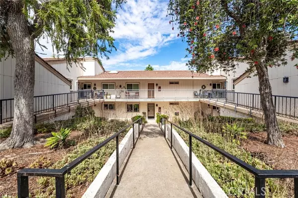 3413 Punta Alta #B, Laguna Woods, CA 92637