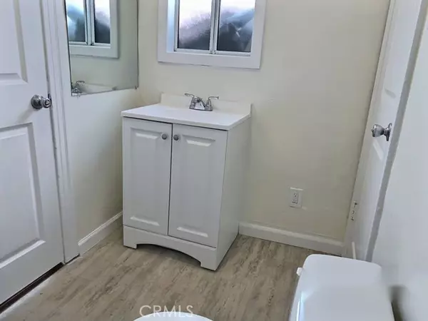 Wilmington (los Angeles), CA 90744,1034 Ronan Avenue