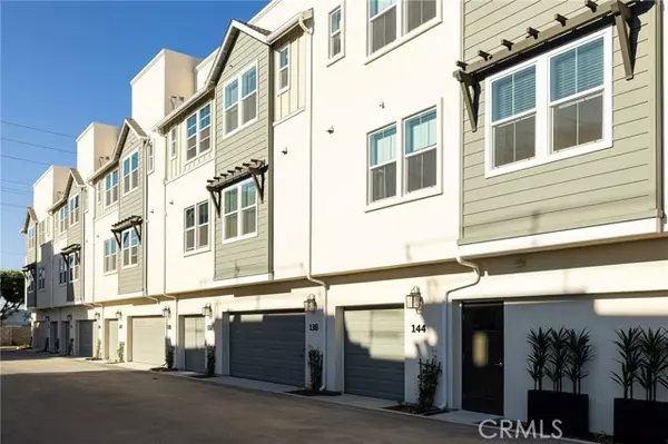 Compton, CA 90220,136 S Tulip Avenue