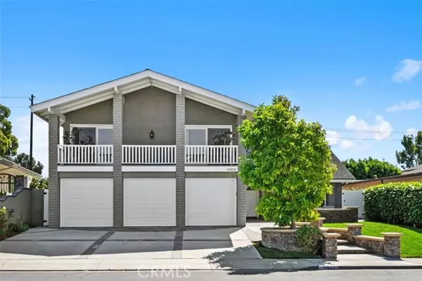 19532 Summer Breeze Lane, Huntington Beach, CA 92648