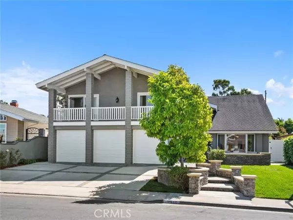 Huntington Beach, CA 92648,19532 Summer Breeze Lane